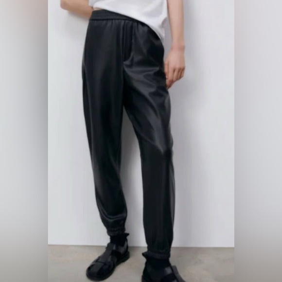 Zara Black Faux Leather Sweatpants with Elastic Waistband and Cuffs - Picture 1 of 4